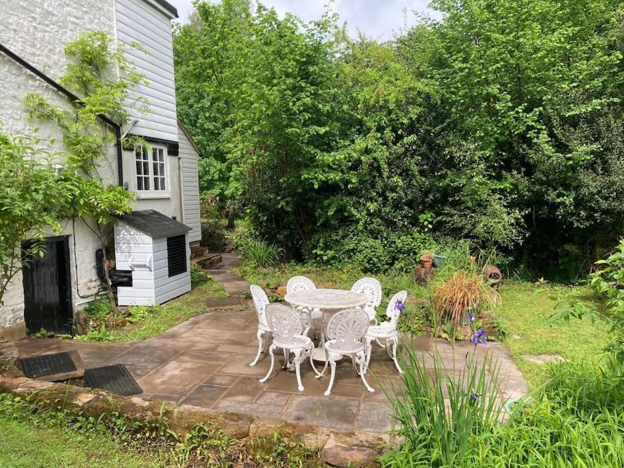 Ashdown Forest Character Cottage, 18Th Century Crowborough Eksteriør billede